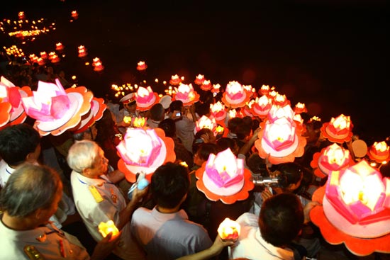 ບັນດາການເຄື່ອນໄຫວມຸ່ງໄປສູ່ວັນທະຫານເສຍອົງຄະ, ນັກຮົບເສຍສະຫຼະຊີວິດເພື່ອຊາດ